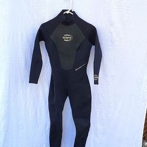 Ladies black wetsuit, Deep See, back zip, junior sz 7/8, 3 mm